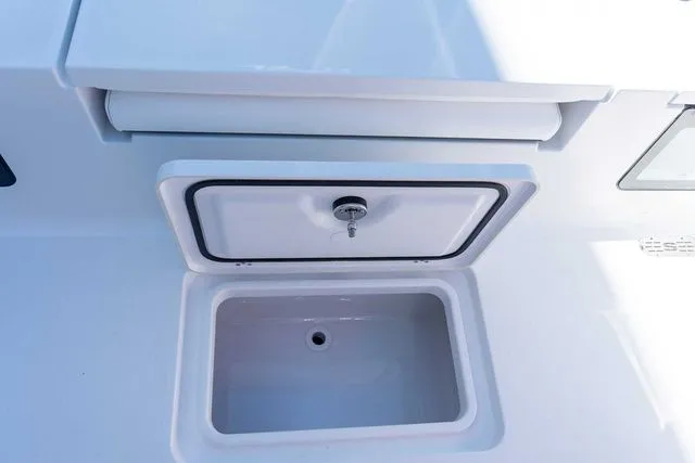 Slide: The Image of Sportsman Masters 267OE Bay Boat 2026 - 28