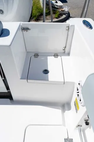 Slide: The Image of Sportsman Open 252 Center Console 2026 - 15