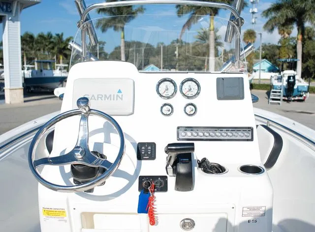 Slide: The Image of Tidewater 198 CC Adventure 2023 - 11