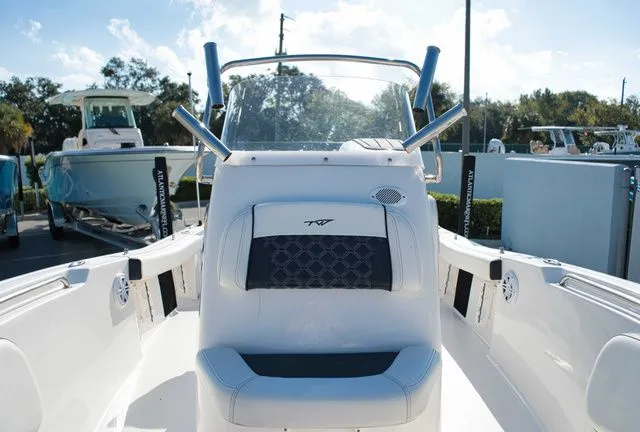 Slide: The Image of Tidewater 198 CC Adventure 2023 - 14