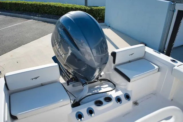 Slide: The Image of Tidewater 198 CC Adventure 2023 - 20