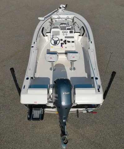 Slide: The Image of Tidewater 198 CC Adventure 2023 - 4