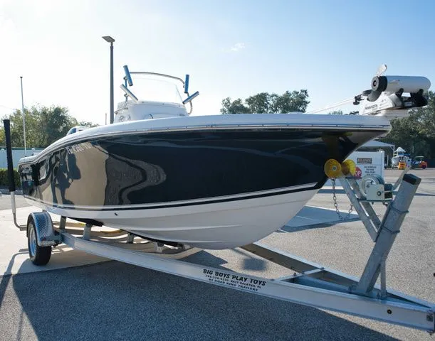 Slide: The Image of Tidewater 198 CC Adventure 2023 - 6