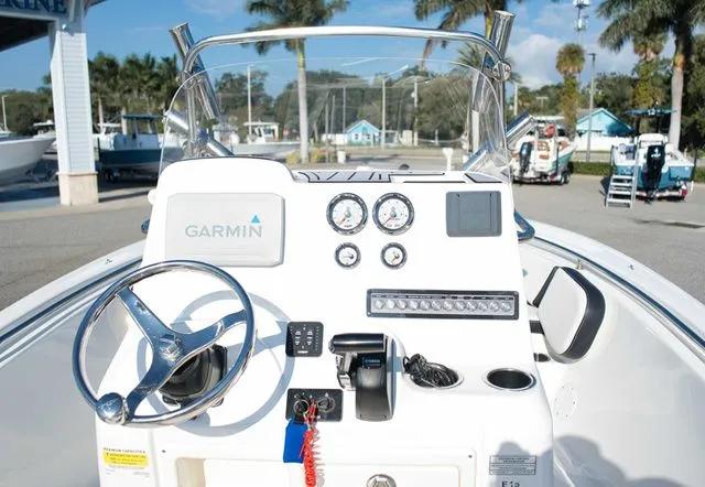 Slide: The Image of Tidewater 198 CC Adventure 2023 - 9