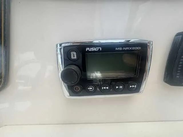 Slide: The Image of Grady-White Freedom 225 2014 - 14