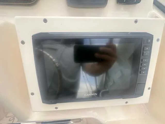 Slide: The Image of Grady-White Freedom 225 2014 - 15