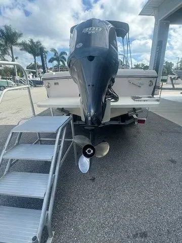 Slide: The Image of Grady-White Freedom 225 2014 - 24