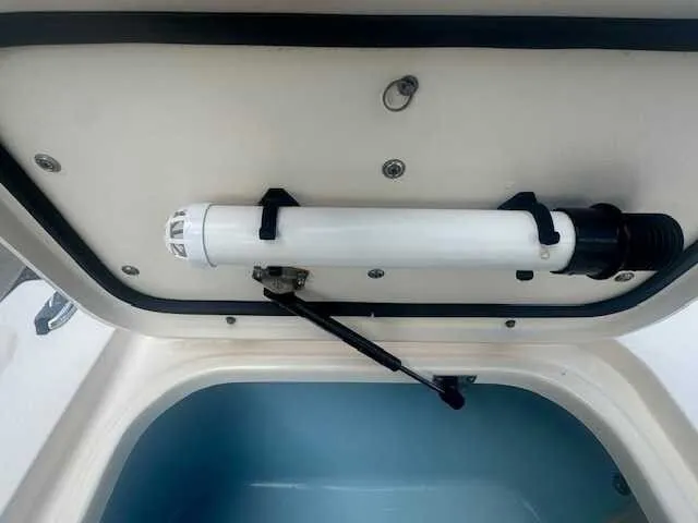 Slide: The Image of Grady-White Freedom 225 2014 - 27