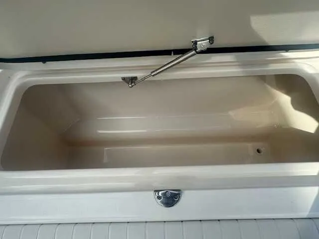 Slide: The Image of Grady-White Freedom 225 2014 - 28