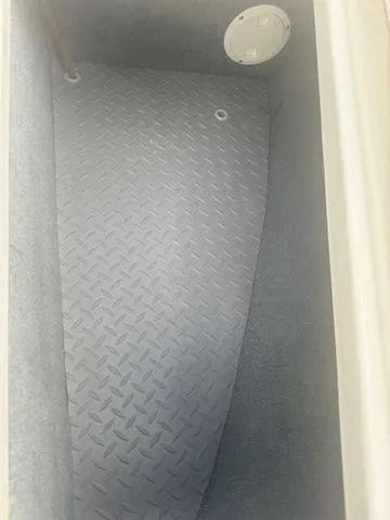 Slide: The Image of Grady-White Freedom 225 2014 - 40