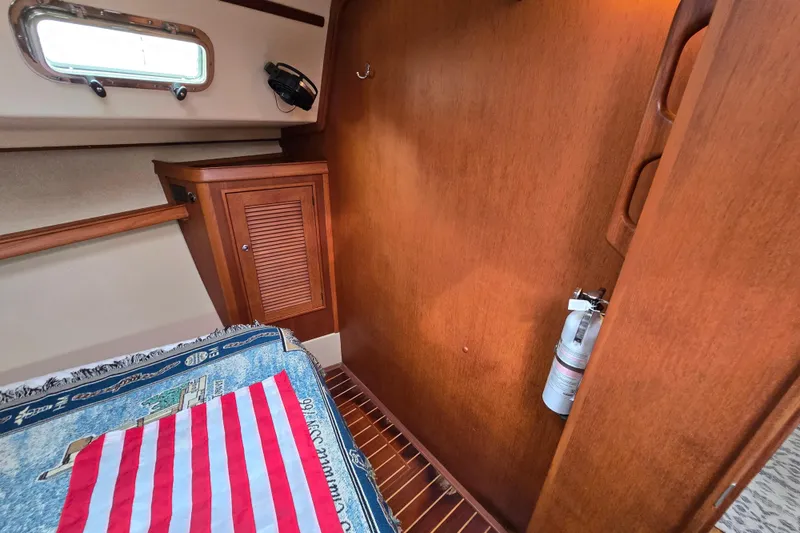 Slide: The Image of Island Packet 420 2001 - 59