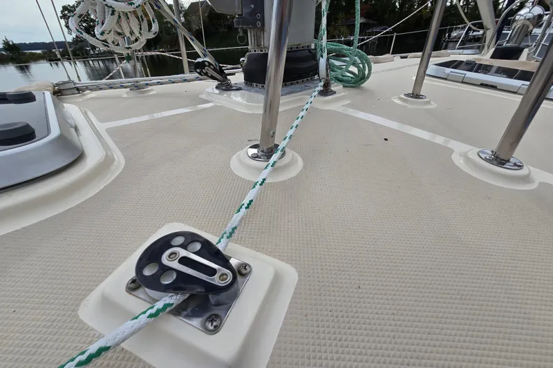 Slide: The Image of Island Packet 420 2001 - 75