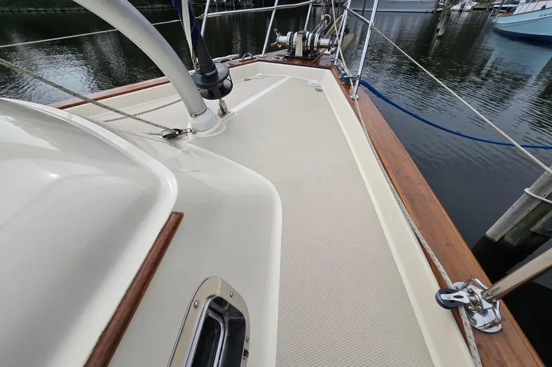 Slide: The Image of Island Packet 420 2001 - 77