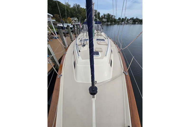 Slide: The Image of Island Packet 420 2001 - 80