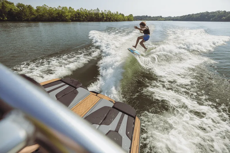 Slide: The Image of Mastercraft XT22 2026 - 15