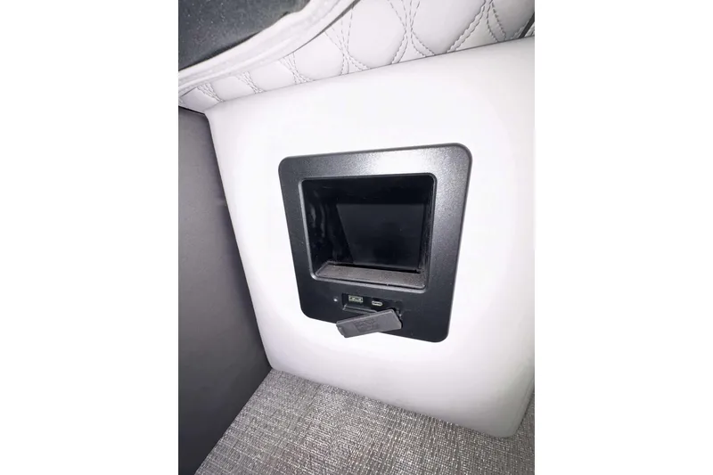 Slide: The Image of 2026 Avalon Excalibur 25' interior USB port and charging station. - 20