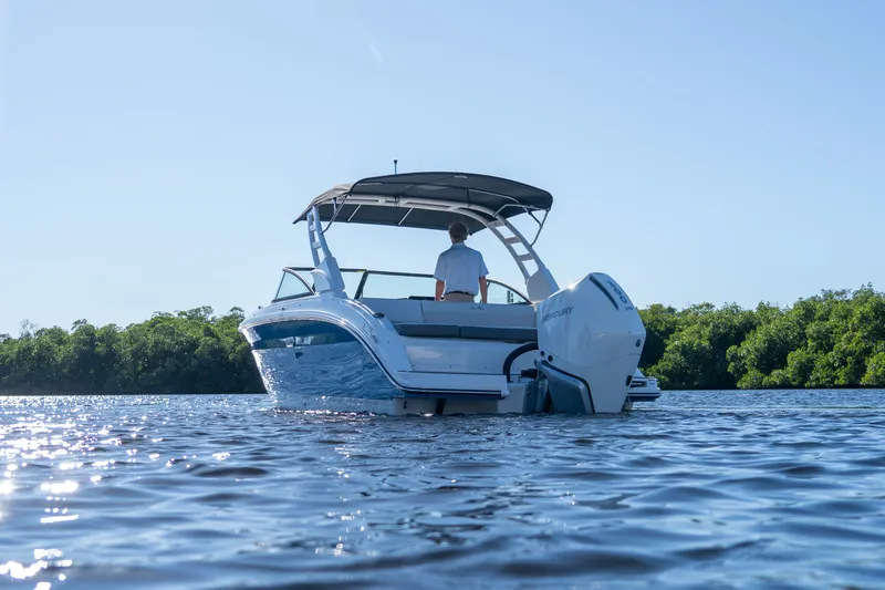 Slide: The Image of Sea Ray SDX 270 Outboard 2026 - 21