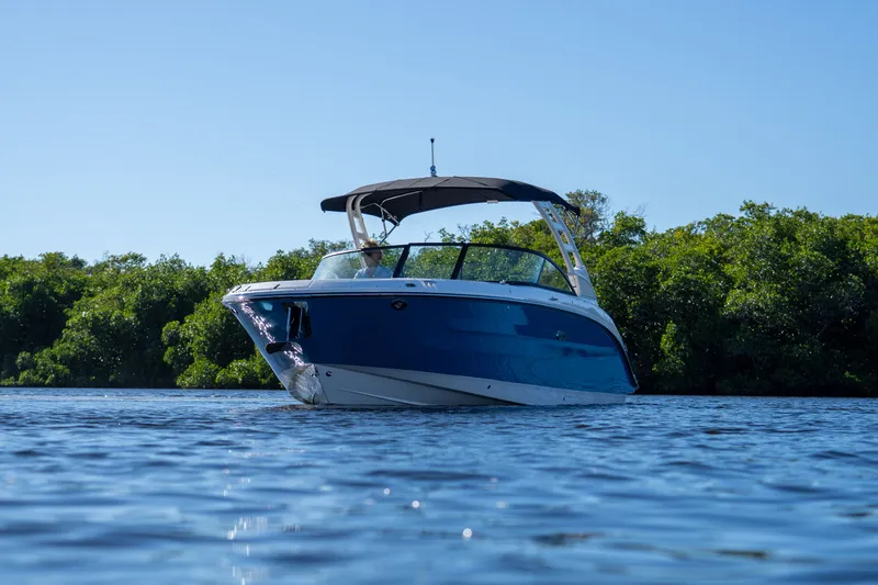 Slide: The Image of Sea Ray SDX 270 Outboard 2026 - 31