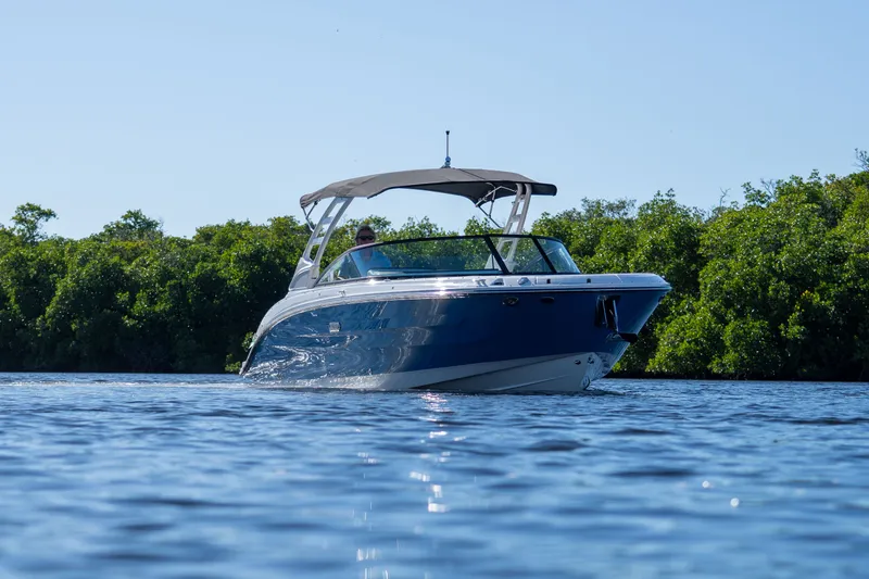 Slide: The Image of Sea Ray SDX 270 Outboard 2026 - 33