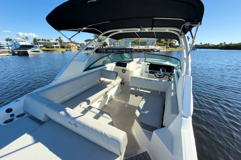 Slide: The Image of Sea Ray SDX 270 Outboard 2026 - 5