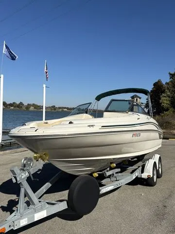 Slide: The Image of Sea Ray 190 Sundeck 2000 - 10