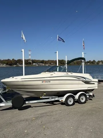 Slide: The Image of Sea Ray 190 Sundeck 2000 - 12