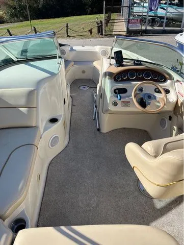 Slide: The Image of Sea Ray 190 Sundeck 2000 - 17