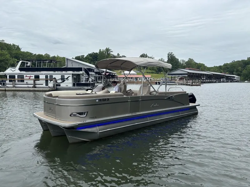 The Image of Avalon Catalina 2585 QL 2022 - 1