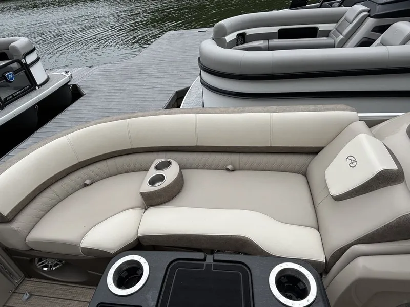 Slide: The Image of Avalon Catalina 2585 QL 2022 - 10