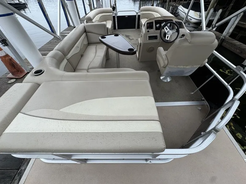 Slide: The Image of Bennington 20 SL 2014 - 10