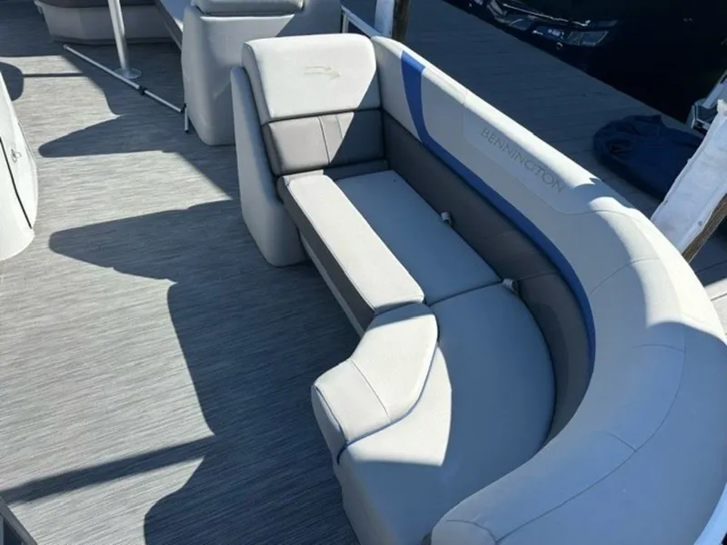 Slide: The Image of Bennington 20SLGX 2022 - 11