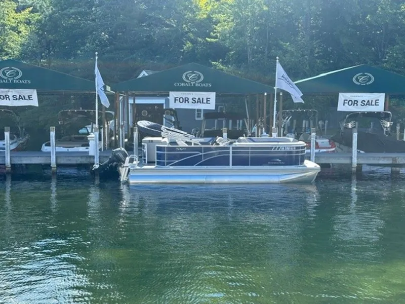 Slide: The Image of Bennington 20SLGX 2022 - 2