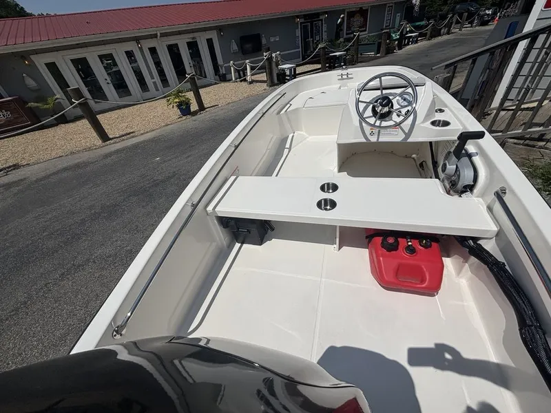 Slide: The Image of Boston Whaler 130 Super Sport 2025 - 8