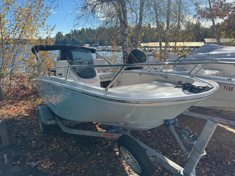 Slide: The Image of Boston Whaler 130 Super Sport 2025 - 2