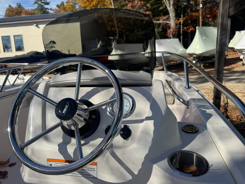 Slide: The Image of Boston Whaler 130 Super Sport 2025 - 5