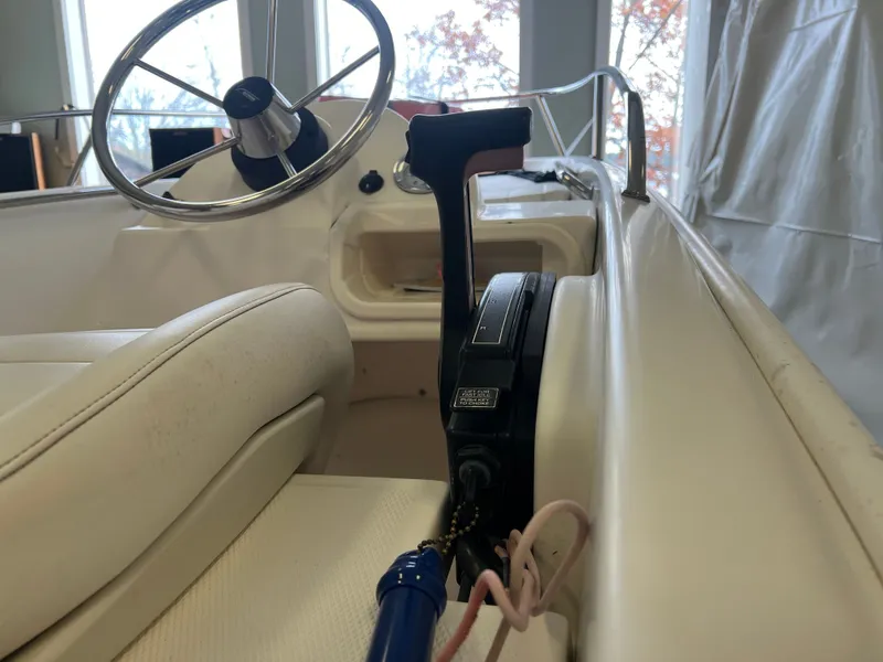 Slide: The Image of Boston Whaler 130 Super Sport 2012 - 9