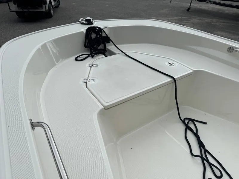 Slide: The Image of Boston Whaler 150 Montauk 2025 - 12