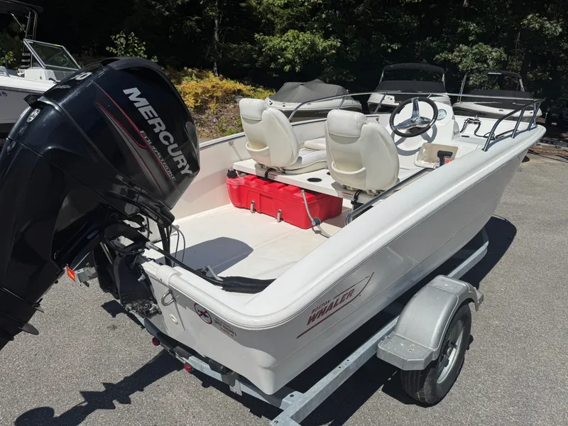 Slide: The Image of Boston Whaler 150 Super Sport 2014 - 5