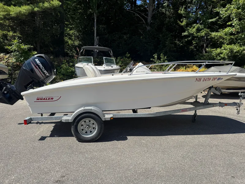 Slide: The Image of Boston Whaler 150 Super Sport 2014 - 6