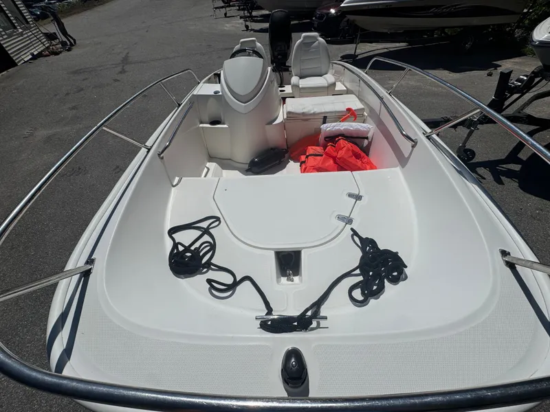 Slide: The Image of Boston Whaler 150 Super Sport 2014 - 7