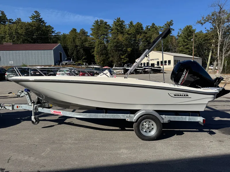 Slide: The Image of Boston Whaler 160 Super Sport 2026 - 5