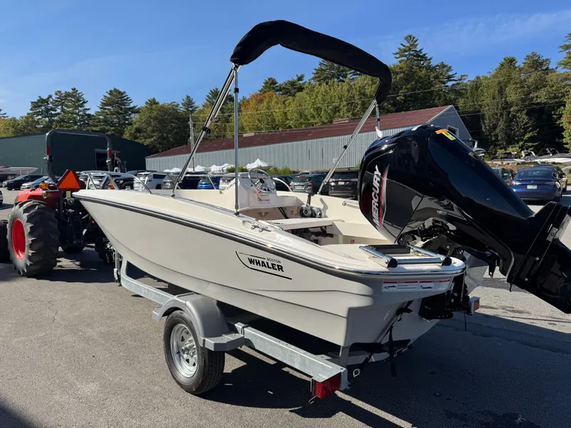 Slide: The Image of Boston Whaler 160 Super Sport 2026 - 6