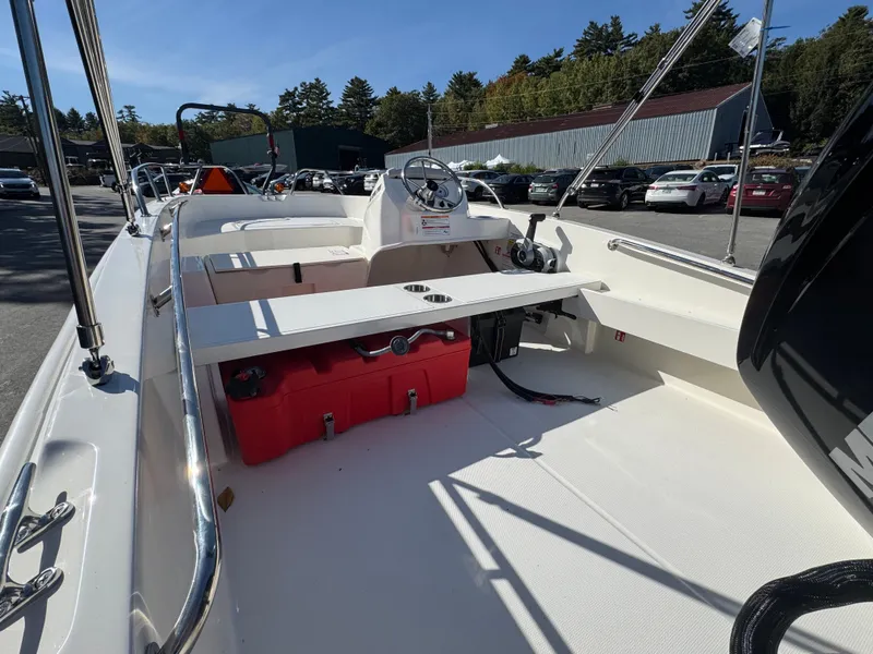 Slide: The Image of Boston Whaler 160 Super Sport 2026 - 8