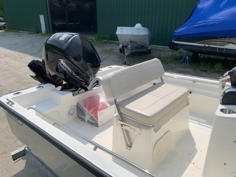 Slide: The Image of Boston Whaler 170 Montauk 2025 - 7