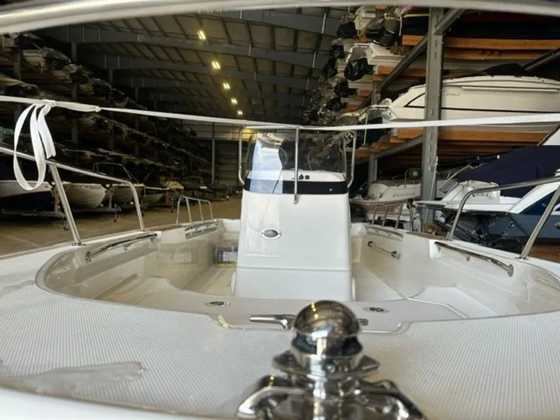 Slide: The Image of Boston Whaler 170 Montauk 2024 - 5