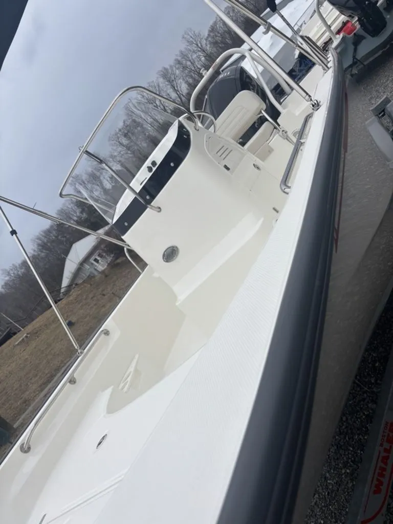 Slide: The Image of Boston Whaler 170 Montauk 2025 - 3