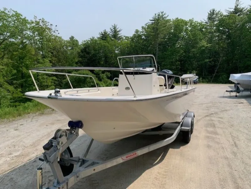 Slide: The Image of Boston Whaler 190 Montauk 2025 - 3