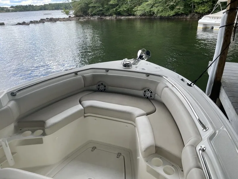 Slide: The Image of Boston Whaler 230 Outrage 2025 - 12