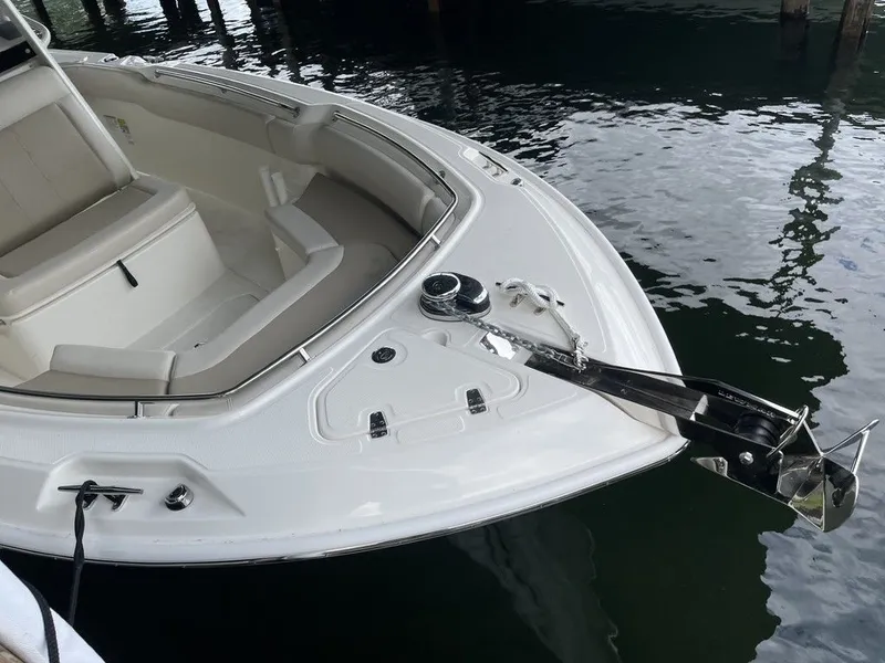 Slide: The Image of Boston Whaler 230 Outrage 2025 - 14