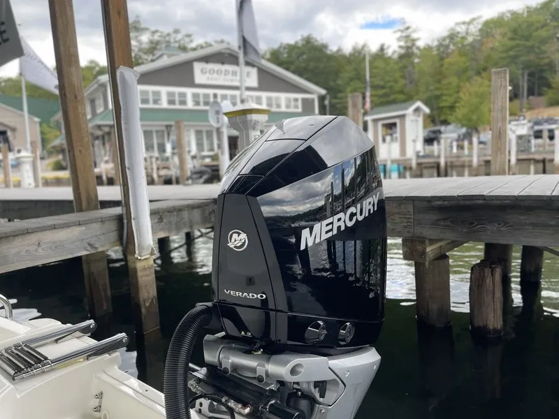 Slide: The Image of Boston Whaler 230 Outrage 2025 - 20